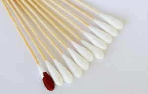 每日健康：经常用棉签掏耳朵，会不会影响听力？