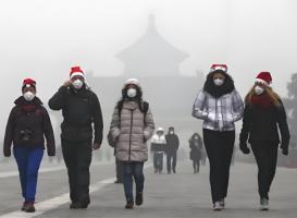 屋内潮湿开空气净化器有用吗？科学解析与解决方案